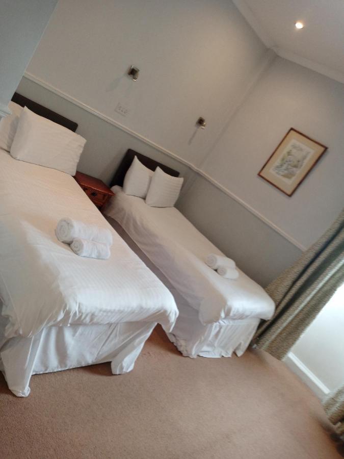 בלפורד Blue Bell Hotel מראה חיצוני תמונה